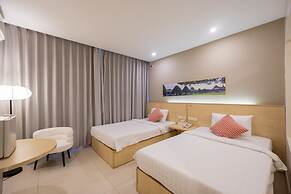 The President Hotel at Chokchai 4
