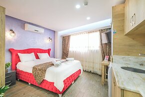 Loren Hotel Suites