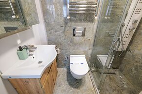 Loren Hotel Suites