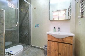 Loren Hotel Suites