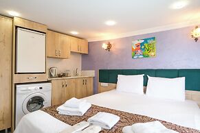 Loren Hotel Suites