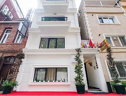 Loren Hotel Suites