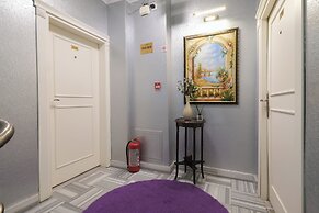 Loren Hotel Suites