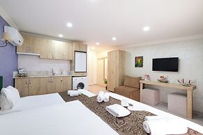 Loren Hotel Suites