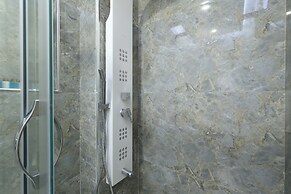 Loren Hotel Suites