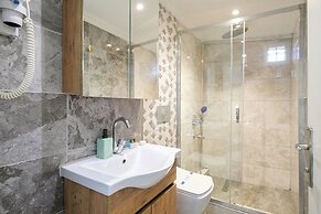 Loren Hotel Suites