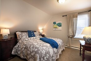 Inn By The Bay