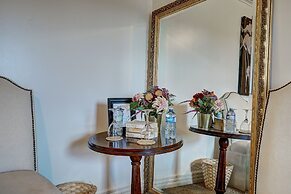 Inn By The Bay