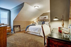 Inn By The Bay