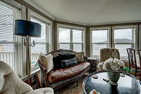 Inn By The Bay