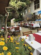 Hellen Hotel Side