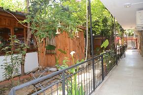 Hellen Hotel Side