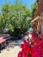 Hellen Hotel Side