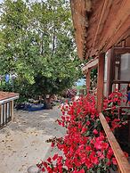 Hellen Hotel Side