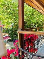 Hellen Hotel Side