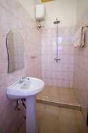 Brimax Hotel