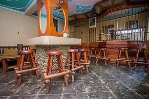 Brimax Hotel