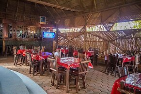 Brimax Hotel