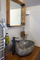 Oaklands Guest House