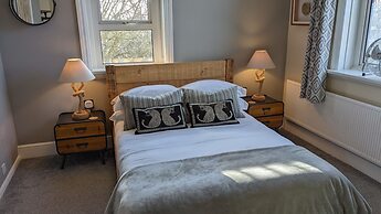 Oaklands Guest House