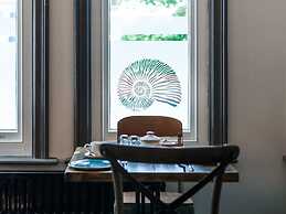 Oaklands Guest House
