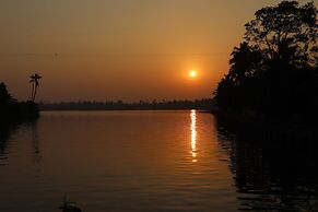 Sreekrishna Houseboats