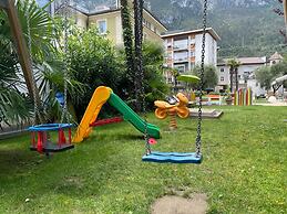 Holiday IV Gardan