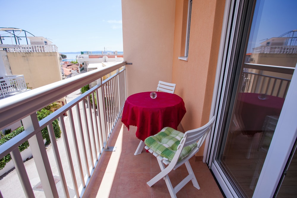 Villa MIA