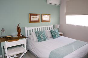 Dolphin Inn Guest House