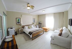 Dolphin Inn Guest House