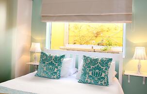 Dolphin Inn Guest House