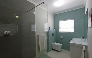 Dolphin Inn Guest House