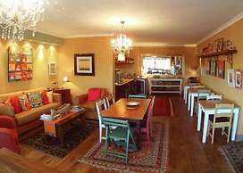 Dolphin Inn Guest House