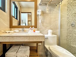 Hotel Grand Fifty Suites