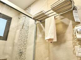 Hotel Grand Fifty Suites