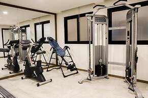Hotel Grand Fifty Suites