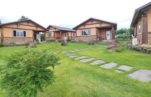 Geumok Log Pension