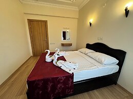 Mitos App & Hotel
