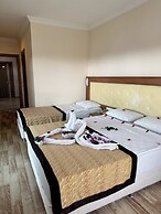 Mitos App & Hotel