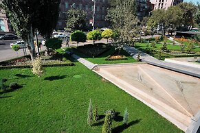 Messier 53 Hotel Yerevan