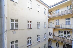 Pinkova Apartments