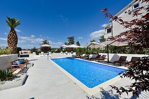 Mediterraneo Garden Apartments