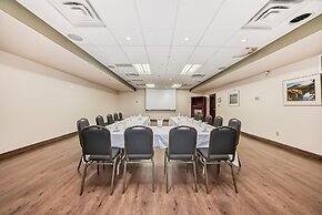 Grande Cache Inn and Suites