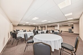 Grande Cache Inn and Suites