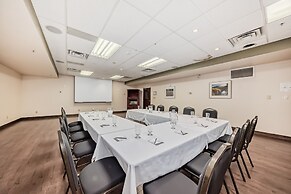 Grande Cache Inn and Suites