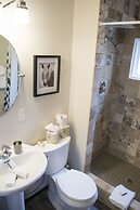 Yamnuska Suites