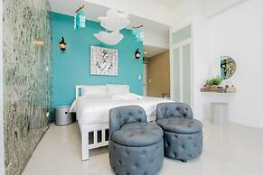 Boutique Summer House