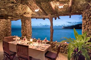 Savasi Island Resort