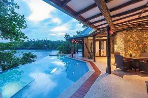 Savasi Island Resort
