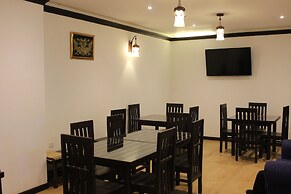 Kandy Waters Hotel